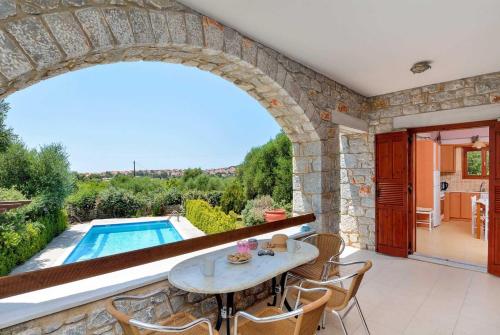  Epavlis in Methoni