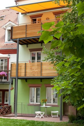 Apartment with Garden View image 1