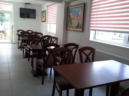 Motel Monza - image 11