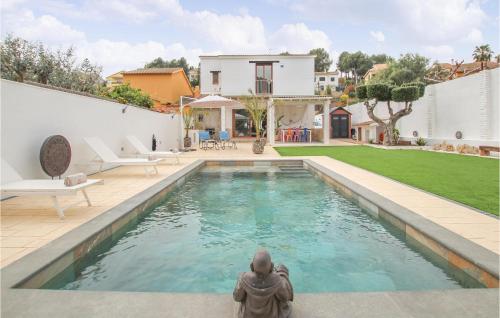  Nice Home In El Vendrell With Outdoor Swimming Pool, Private Swimming Pool And 4 Bedrooms, Pension in El Vendrell