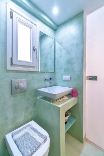 2 bedrooms, 3 beds