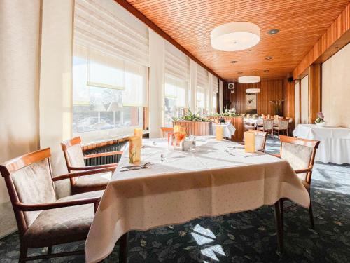 Εστιατόριο, Hotel-Restaurant Vier Linden in Stade
