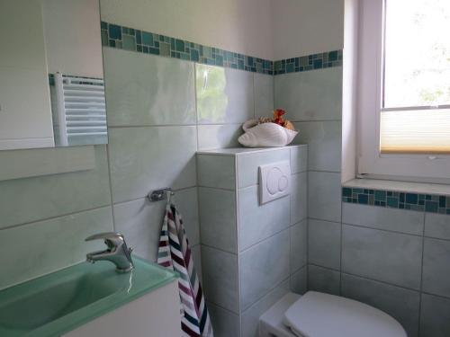 4 Sterne App Mohnblüte Whirlpool IR-Sauna Fitnessraum kinderfreundlich Bikeraum - image 2