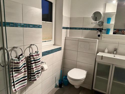 One-Bedroom Apartment image 3