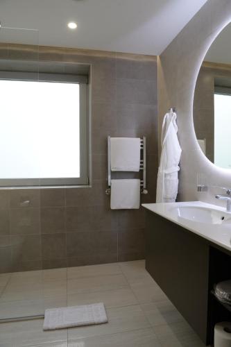 浴室, Premier Hotel Miskolc in 米什科爾茨
