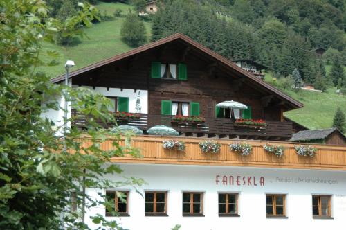 B&B Silbertal - Hotel-Pension Faneskla - Bed and Breakfast Silbertal