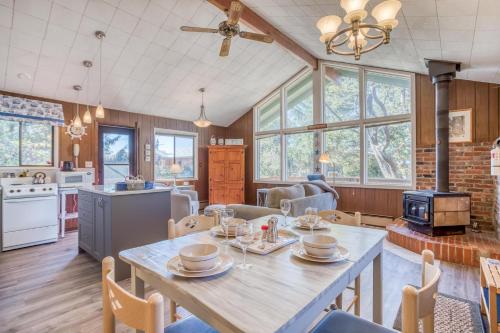 The Beach Cabin MCA 736 - Meredith Lodging - Nehalem Bay, OR