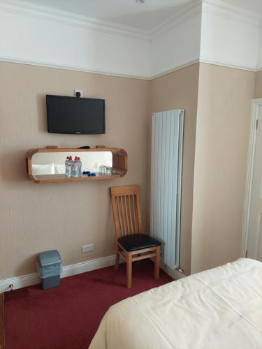 Parkway Guesthouse - image 2