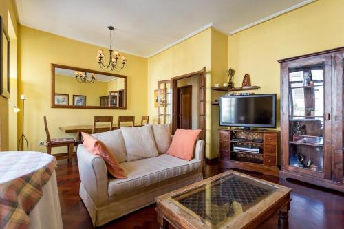  Flat with 2 bedrooms and parking in Lumiar in Lisbon in Lissabon