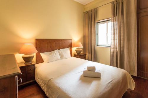  Flat with 2 bedrooms and parking in Lumiar in Lisbon in Lissabon