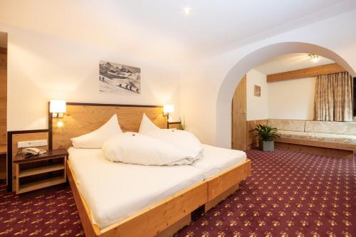 Hotel Garni Tyola 8375272 Ischgl