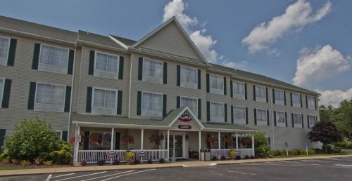 Coshocton Village Inn & Suites