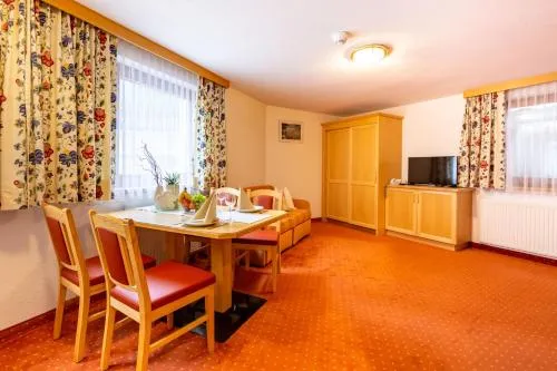 Hotel Garni Tyola in Ischgl, Österreich