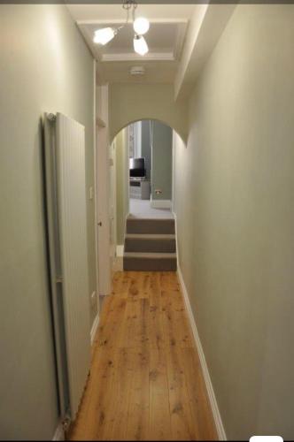 Spacious and bright 1 - bedroom rental unit in ايلكلى
