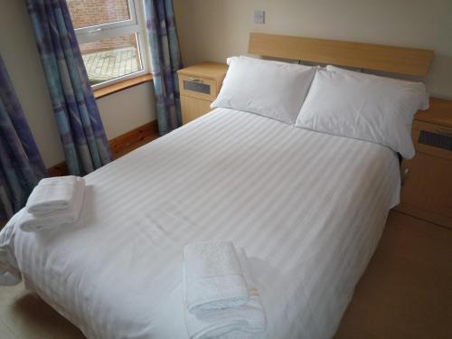 Innisfallen Holiday Homes - image 2