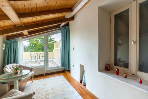 Kastello Guesthouse - image 6