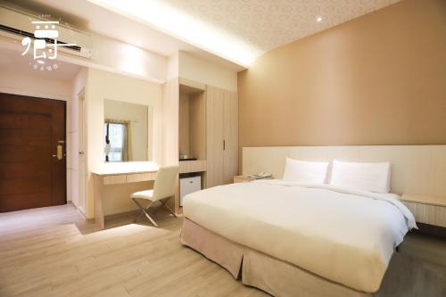 room detail thumbnail 1