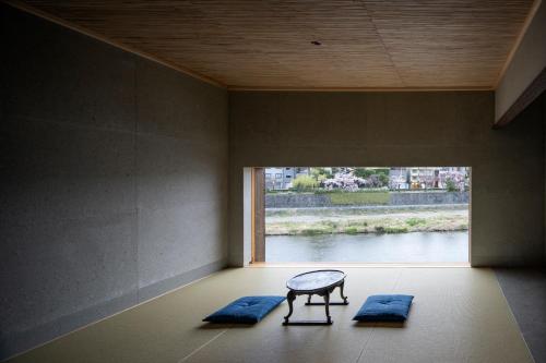 Japanese-Style Townhouse - Non-Smoking