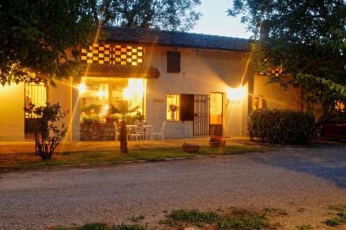  Agriturismo Borgo del Taglio, Crespellano bei Castello di Serravalle