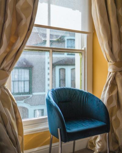 Johnny Dough's Conwy with Rooms in คอนวี