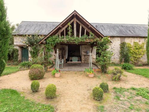 Maison Saint-Laurent-des-Mortiers gîte à louer Daon