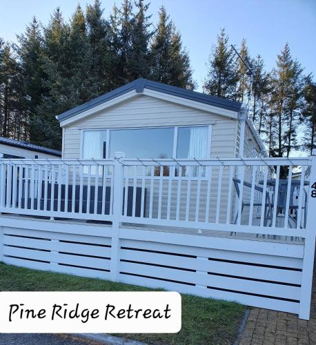 Pine Ridge Retreat With FREE GOLF and Air Conditioning - Hotel - Morpeth