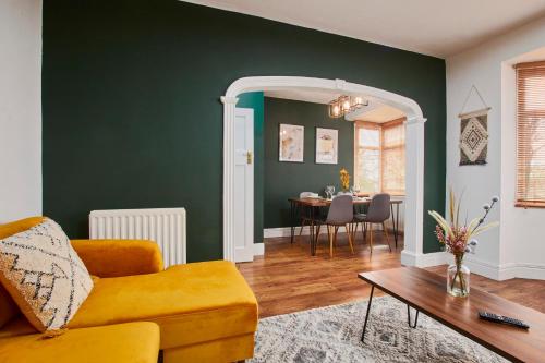 Picture of Stylish 2 Bedroom Flat - Close To Newcastle City Centre