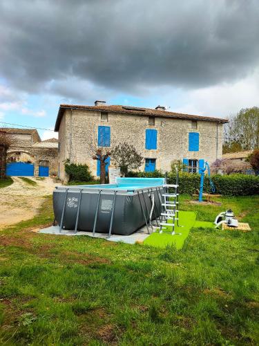 LE LOGIS DE LA PIERRE gîte à louer Villefollet