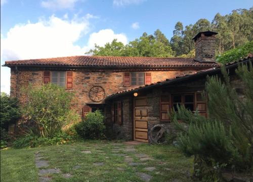  Casa rural Castro de Frádigas, con vistas al mar en Pantín, Pension in Valdoviño