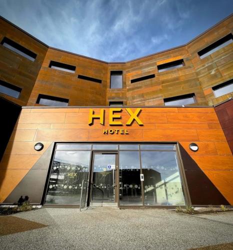 Hex Wildlife Hotel at Yorkshire Wildlife Park Doncaster