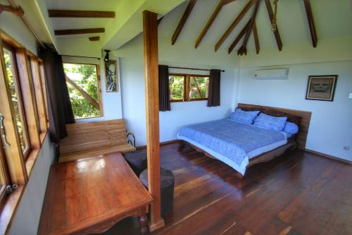1 queen bed