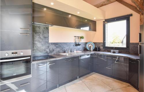 virtuve, 3 Bedroom Awesome Home In Hattenville in Hattenville