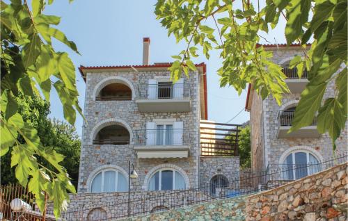 Gorgeous Home In Kalamata With Wifi