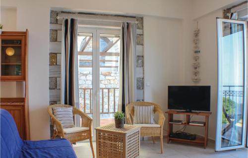 Gorgeous Home In Kalamata With Wifi