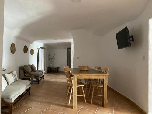 Accommodation in Cuevas del Campo