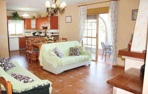 Cozy Home In Corumbela in Sayalonga