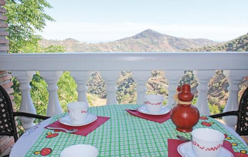 Skats, Cozy Home In Corumbela in Sayalonga