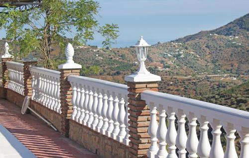 Skats, Cozy Home In Corumbela in Sayalonga