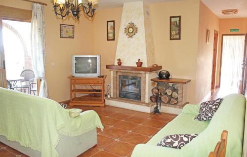 Cozy Home In Corumbela in Sayalonga