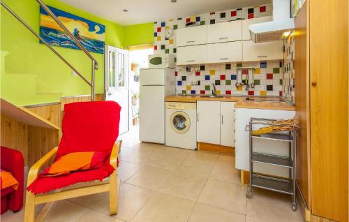 Stunning home in Rota w/ 2 Bedrooms - image 4