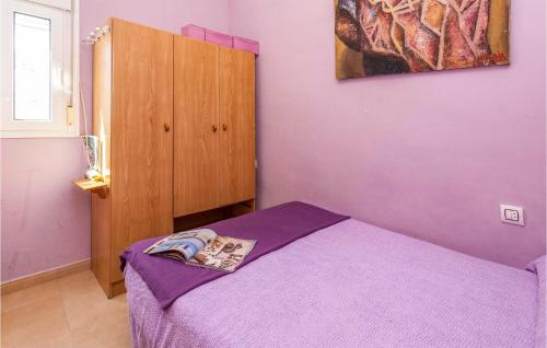 Stunning home in Rota w/ 2 Bedrooms - image 12
