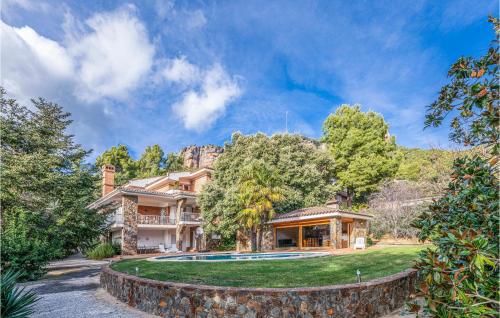 Six-Bedroom Holiday Home in Matadepera - image 3