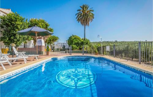  Stunning home in Posadas with 5 Bedrooms, Private swimming pool and Outdoor swimming pool in Posadas