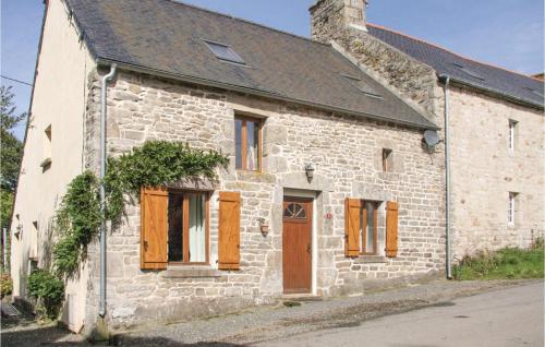 2 Bedroom Cozy Home In St Goueno - Location saisonnière - Le Mené