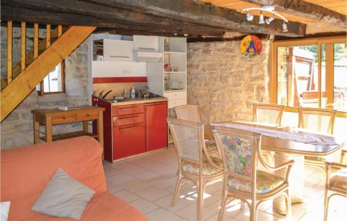 Stunning Home In Padirac-bascoul With Wifi, Private Swimming Pool And Outdoor Swimming Pool