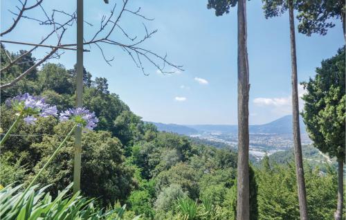 Cozy Apartment In Castagniers With House A Mountain View