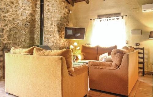 Gorgeous Home In Villanueva Del Duque With Wifi