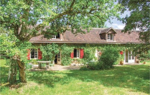 Stunning Home In Beauchene With Wifi