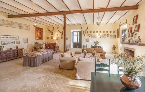 5 Bedroom Gorgeous Home In La Campana, Sevilla