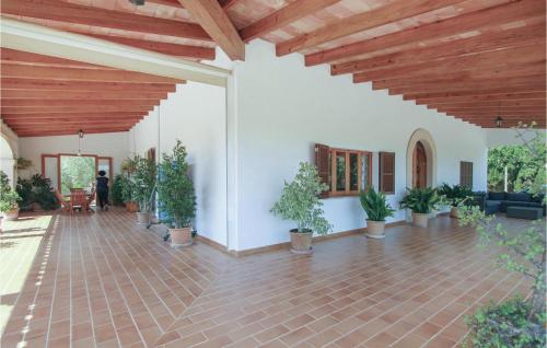  Nice Home In Sencelles With 4 Bedrooms, Wifi And Private Swimming Pool in 07140 Sencelles